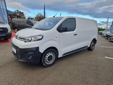 Voir le détail de l'offre de cette CITROEN Jumpy Fg M 2.0 BlueHDi 120ch S&S Driver de 2021 en vente à partir de 256.79 €  / mois