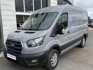 Voir le détail de l'offre de cette FORD Transit 2T Fg PE 350 L2H2 135 kW Batterie 75/68 kWh Trend Business de 2023 en vente à partir de 569.12 €  / mois