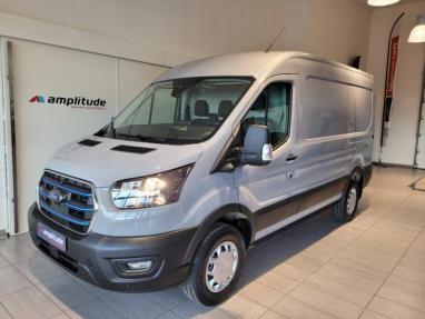 Voir le détail de l'offre de cette FORD Transit 2T Fg PE 350 L2H2 135 kW Batterie 75/68 kWh Trend Business de 2023 en vente à partir de 552.73 €  / mois