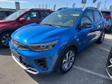 Voir le détail de l'offre de cette KIA Stonic 1.0 T-GDi 100ch GT Line Premium DCT7 de 2023 en vente à partir de 207.19 €  / mois