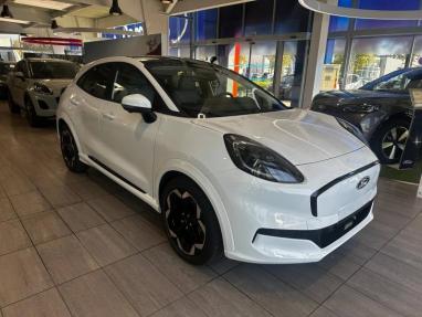 Voir le détail de l'offre de cette FORD Puma Gen-E 168ch Standard Range 43 kWh Premium de 2025 en vente à partir de 33 490 € 