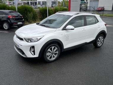 Voir le détail de l'offre de cette KIA Stonic 1.0 T-GDi 100ch Active de 2024 en vente à partir de 18 999 € 