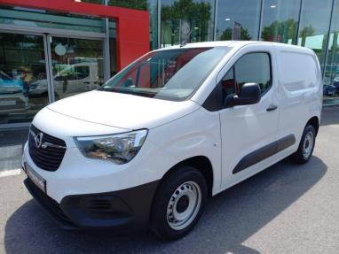 Voir le détail de l'offre de cette OPEL Combo Cargo M 650kg BlueHDi 100ch S&S de 2023 en vente à partir de 189.92 €  / mois