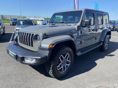 Voir le détail de l'offre de cette JEEP Wrangler 2.0 T 380ch 4xe Sahara Command-Trac MY23 de 2023 en vente à partir de 53 999 € 