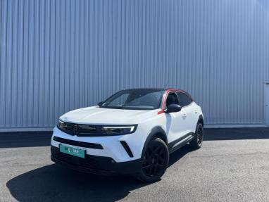 Voir le détail de l'offre de cette OPEL Mokka 1.2 Turbo 100ch GS de 2023 en vente à partir de 192.98 €  / mois
